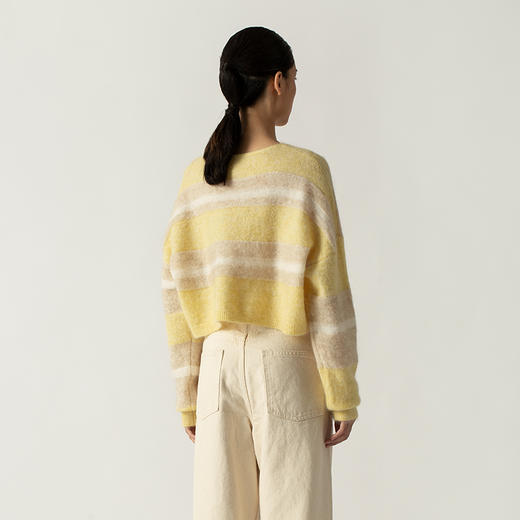 322工房幼马海毛截短套头针织衫2022年秋冬新款长袖圆领拼色毛衣 商品图4