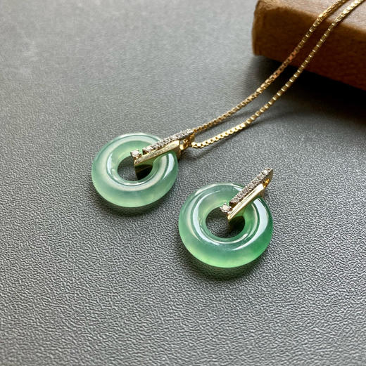 高冰种阳绿翡翠平安扣18k黄金钻石镶嵌 商品图0