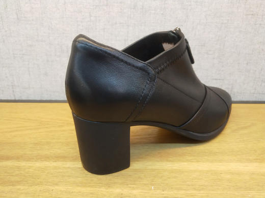 2021秋季新款豪行女鞋21380601舒适休闲高跟尖头欧美粗跟单鞋正品 商品图5