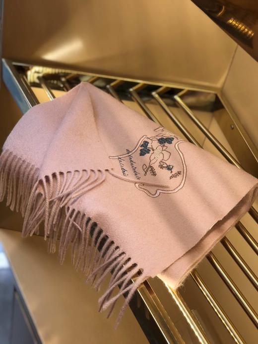 优品堂《5103唯美世界》绵羊毛刺绣长巾 商品图12