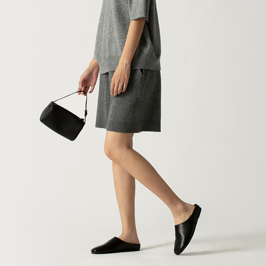 322工房摩登造型羊毛羊绒混纺针织短裤2022年秋冬新款百搭休闲裤 商品图4