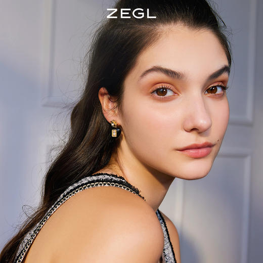 ZEGL设计师山茶花系列黑色爱心小香风耳环女银针复古耳钉夏季耳饰 商品图3