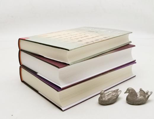 《唐代文官三部曲》，赖瑞和先生著,全三册，含《唐代基层文官》、《唐代中层文官》与《唐代高层文官》，25开精装，共1750页。售价448元。
  商品图2