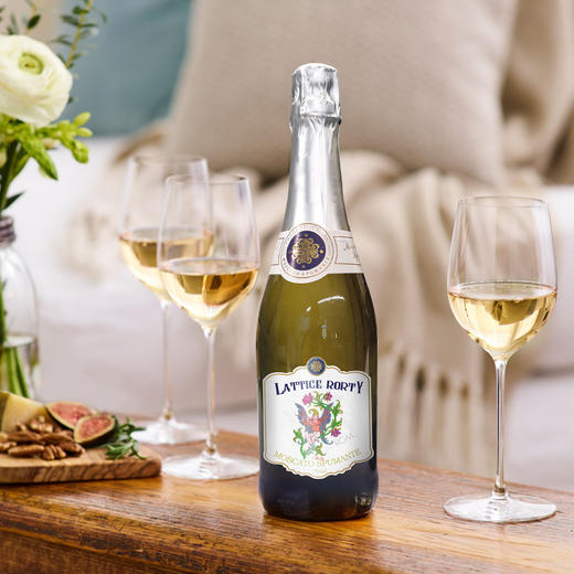 【6瓶装】意大利进口精灵乐章莫斯卡托气泡甜葡萄酒7%vol 750ml/瓶 商品图3