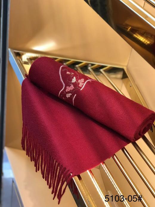 优品堂《5103唯美世界》绵羊毛刺绣长巾 商品图2