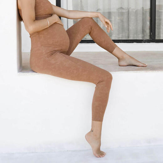 【清仓秒】澳洲Lorna Jane 孕妇裤 MATERNITY PHONE POCKET ANKLE BITER LEGGINGS 012277（清仓产品，收货7天内支持调货、不退款） 商品图0