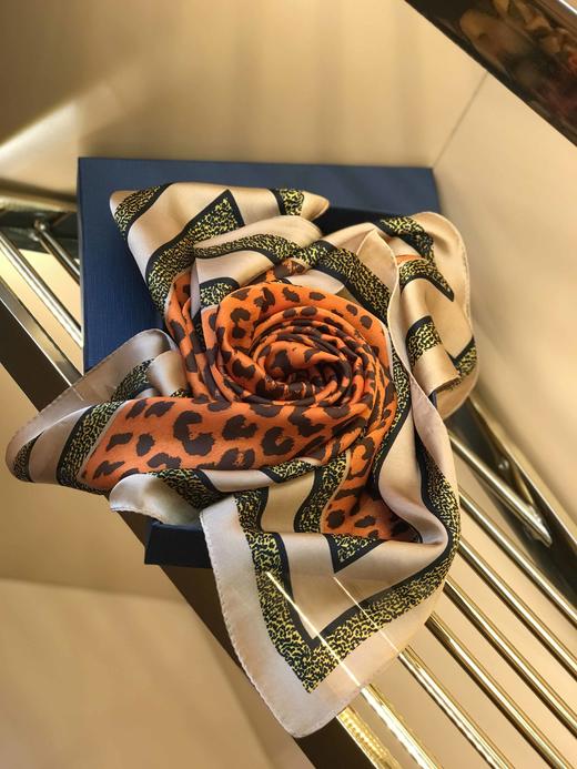 优品堂《织锦方巾》手感丝方巾 商品图12