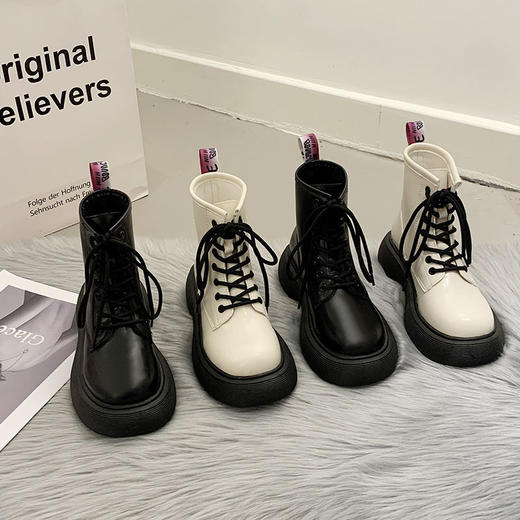 白色马丁靴女英伦2022秋季新款百搭复古厚底炸街瘦瘦短靴潮ins酷 商品图0