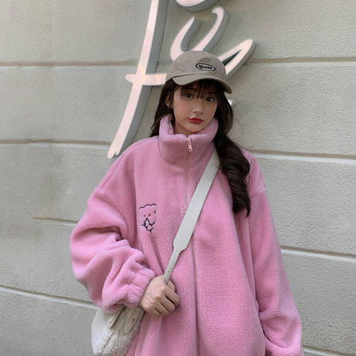 黛唯梵秋冬仿羊羔绒立领外套宽松女小熊刺绣棒球服女装 商品图3