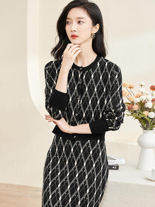 剩L 米思阳2024秋季新款精致优雅气质套装菱形图案上衣半裙两件套3104 商品图1