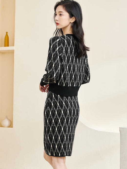 剩L 米思阳2024秋季新款精致优雅气质套装菱形图案上衣半裙两件套3104 商品图3