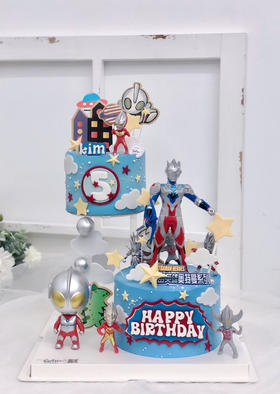 奥特曼悬浮周岁男孩蛋糕