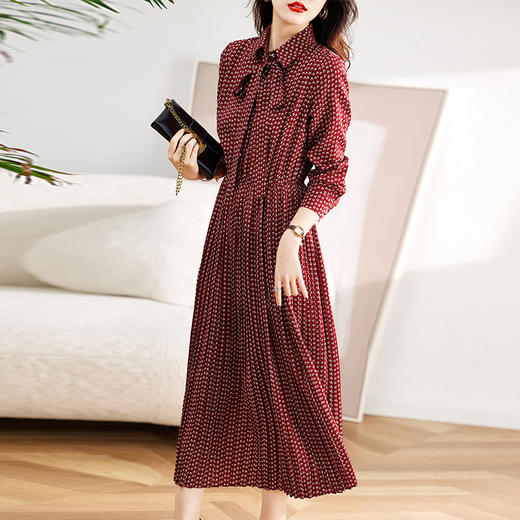 秋冬新款，长袖衬衫领松紧腰长款波点百褶裙学院风连衣裙HR-SYY2017A 商品图1