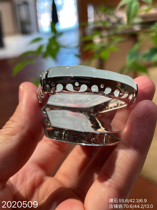 2020509，玻璃山水牌吊坠。具体价格微信咨询 商品图7