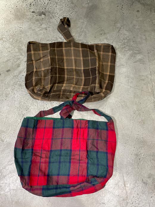 Antiquites ichi卡其格纹红绿格包包 商品图4