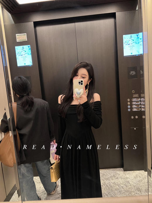Read Nameless /露肩小黑裙 商品图3