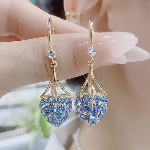JU-A23011法式新款闪蓝色满钻爱心耳环韩国网红小众设计感时尚气质耳钩饰 商品图0