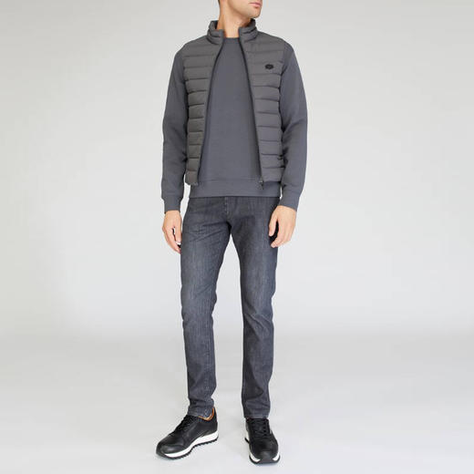 EMPORIO ARMANI 阿玛尼 男士徽标贴花羽绒马甲 灰色 8N1BQ1 1NLRZ 0633 商品图3