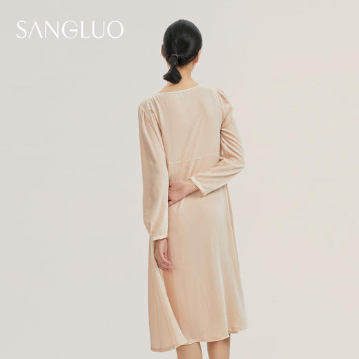 SANGLUO桑蚕丝丝绒睡裙长袖轻保暖宽松起居服春可外穿连衣裙 商品图3