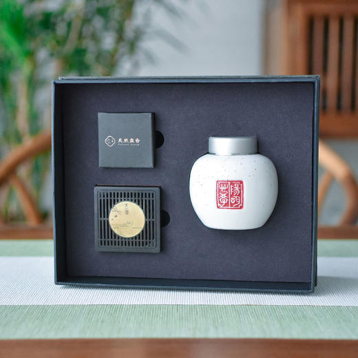 羽诗制造出品 满腹书香套装四方香盒香器白瓷防潮茶罐存储罐文创礼盒 商品图3