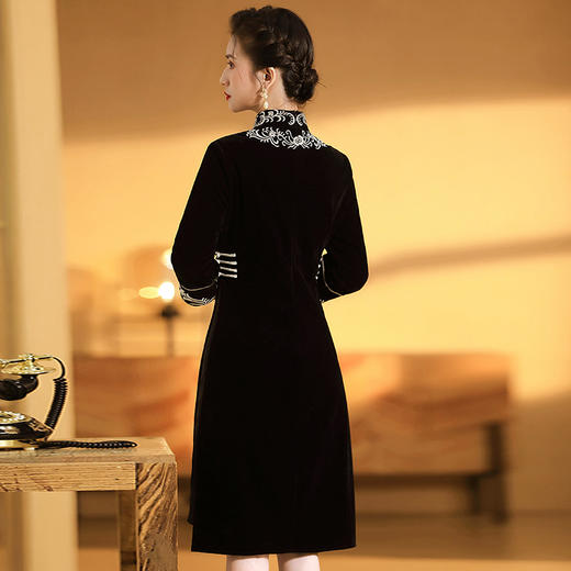 AYK-QF-200506平绒绣银丝黛七分袖旗袍立领修身中旗袍秋国风女装复古连衣裙 商品图3