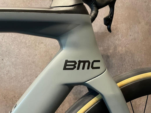 BMC 2023款road three无线电变碳刀破风公路自行车 商品图4