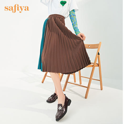 Safiya/索菲娅 2022秋季新款小众感复古学院风雪花饰扣乐福鞋 SF23112019 商品图1