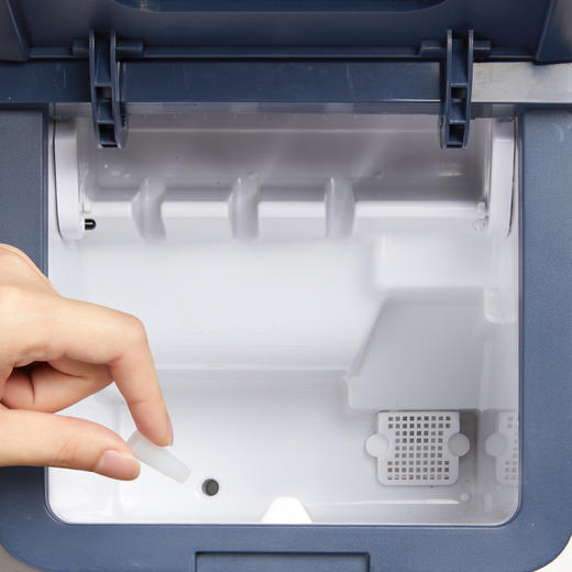 【小程序】小熊制冰机 ZBJ-B01W1 深蓝色 量杯+冰铲 商品图9