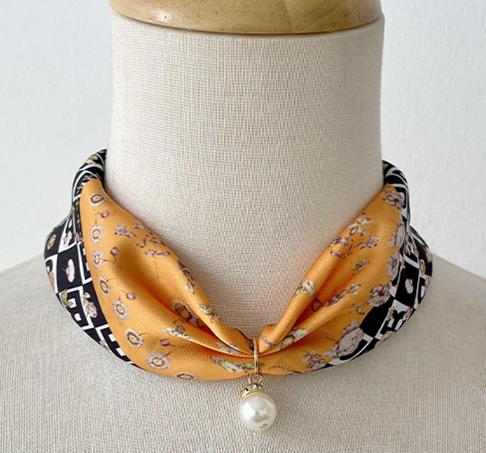 A锁骨磁扣脖套丝巾-颜色随机 商品图1