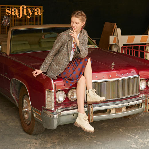 Safiya/索菲娅 英伦风纯色百搭系带2021年冬季新款软皮低跟马丁靴 SF14116112 商品图7