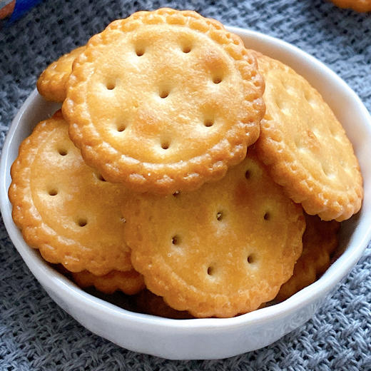 藤野一村日式小圆饼干248g袋装海盐韧性咸味网红零食一箱24袋 商品图4