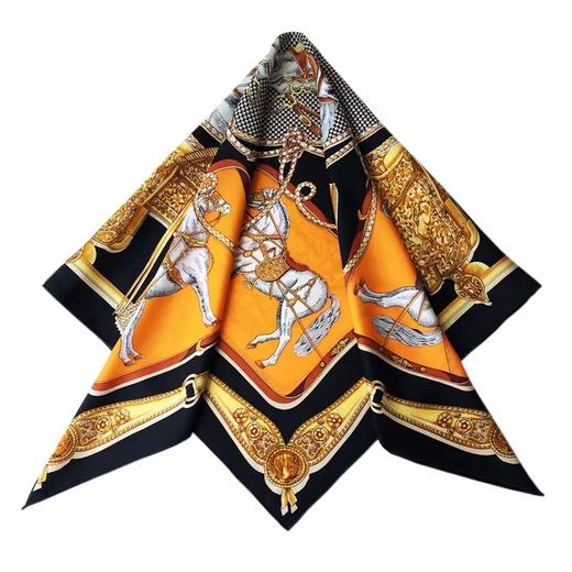 【云意轩】经典皇室骏马图 真丝丝巾 手工卷边 奢华高贵 造型多变 100%桑蚕丝 赠送高档礼盒 商品图5