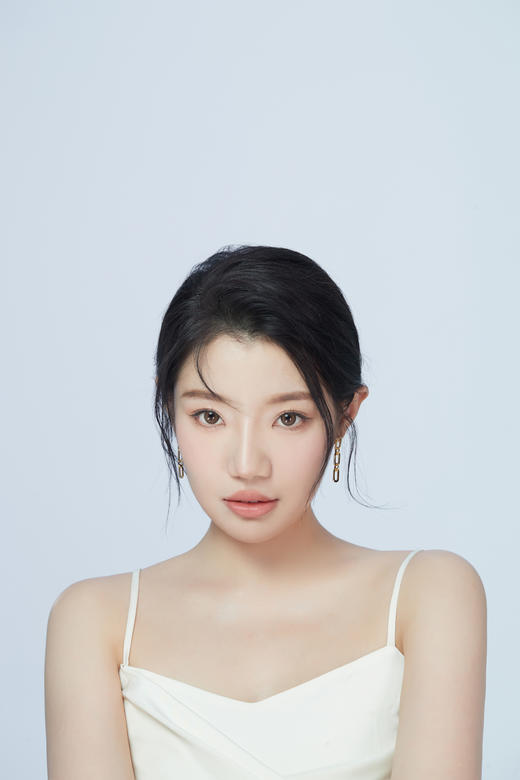 坚果力NUTNUTLOOK早安啵啵 14.5mm中大直径美瞳隐形眼镜 白狮旗下自营品牌赠送伴侣盒  半年抛2片 商品图5