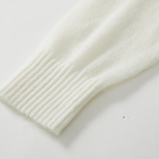 谜底套头针织衫女2022秋新款趣味图案绣花柔软圆领毛衣223MZ1385 商品图3