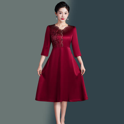WD-WT22165酒红旗袍礼服裙宴会气质醋酸缎婚宴秋款喜婆婆遮肚子婚宴装小个子 商品图0