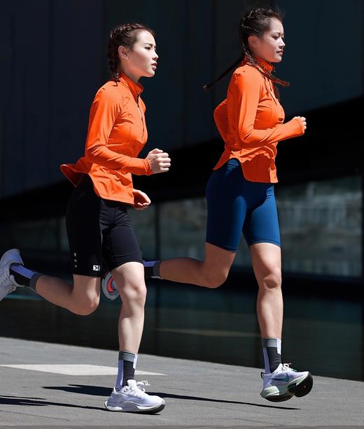 身体智慧（BODYWIT）女子跑步温控速干保温透气羽感长袖T恤 商品图0