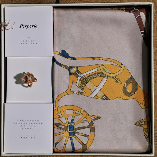 【甄珠贝】高档70*70cm桑蚕丝丝巾和珍珠丝巾扣礼盒套装 商品图11