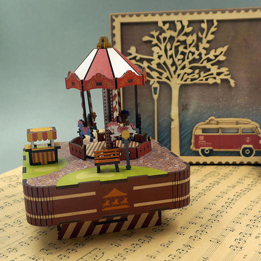 同趣     59010      旋转木马八音盒 商品图3