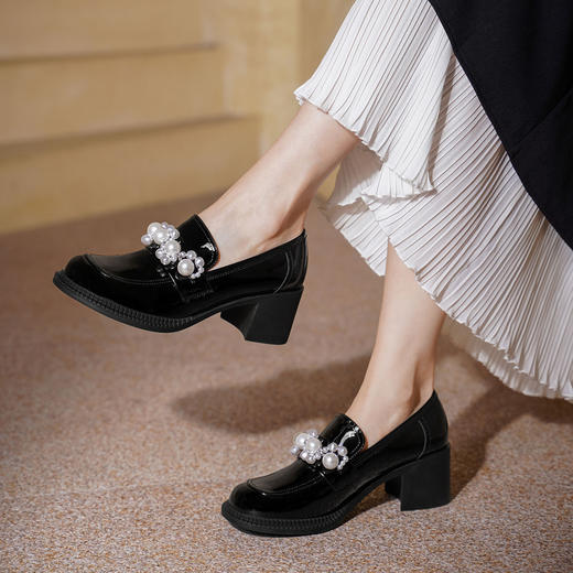 西村名物2021秋冬新款复古英伦小皮鞋韩版珍珠一脚蹬增高仙女乐福鞋T22AM16791 商品图0