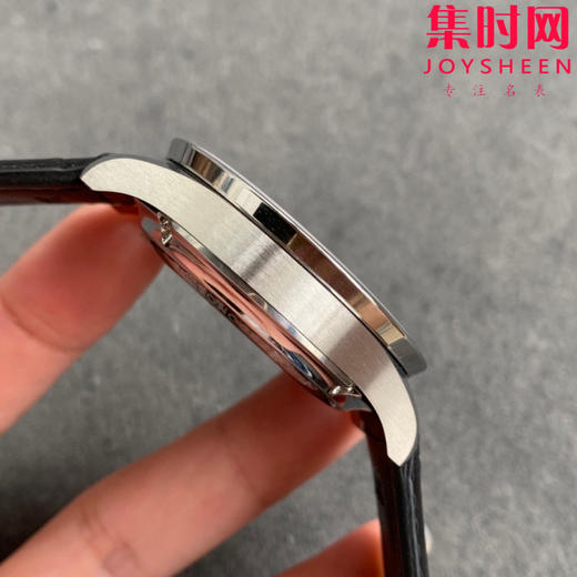 ZF新品 IWC万国表葡萄牙系列葡计IW371605腕表（新款葡计） 【精彩细节】1.精致背透，机芯可一览无余2.新版表扣设计更加舒适精妙 商品图4