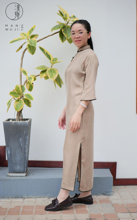 铜氨丝【縑 緗】包边连肩袖旗袍 商品图3