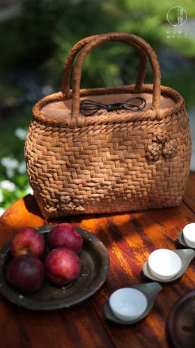 贴玫瑰鼓型葡萄藤编包