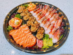 满满的爱【甜虾、鹅肝军舰、三文鱼 高级的味道 太好吃了】