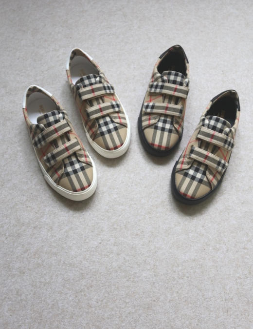 小Jio妞儿 可以有 哈！乖宝 粑家的 格瓦 魔术贴 帆布鞋 2色入 商品图0