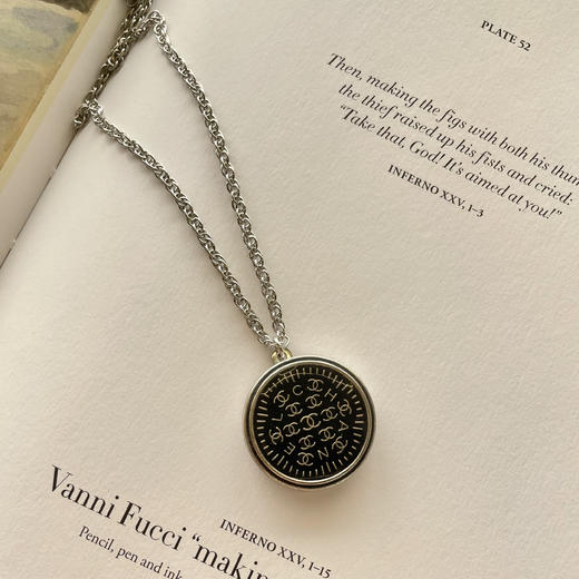 北京仓｜Gigi Paris-Chanel-黑色 中古纽扣 项链［法国设计师］ 商品图2