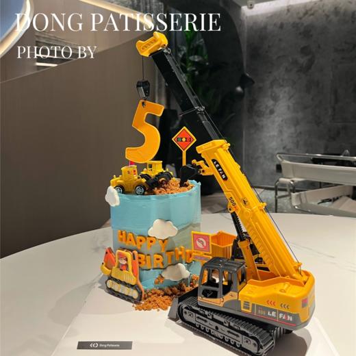 豪华大吊车 · 奶油霜蛋糕 商品图0