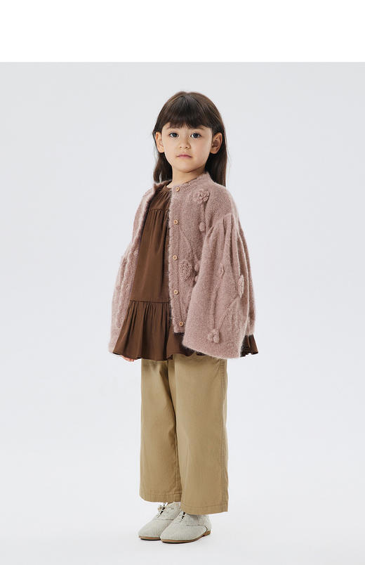 JNBY  22年秋款  花朵元素短款开襟毛衫  1M9311570 商品图4