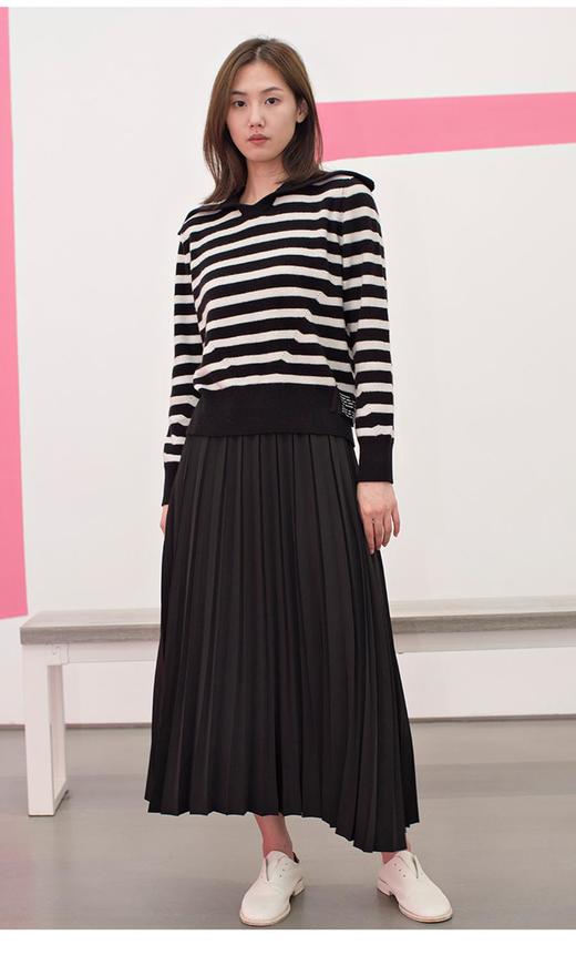 2楼名邦服饰黑色百褶裙 商品图0