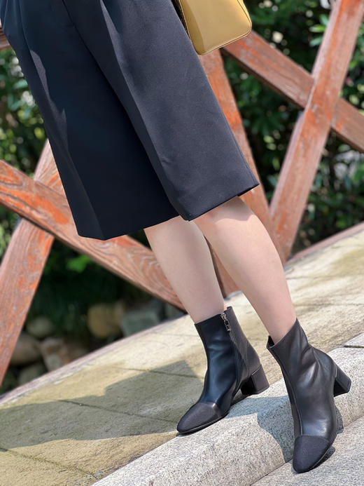 westory22年秋冬新款英伦风拼色时尚女靴82661 商品图1