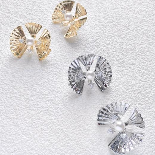 宫里的世界&美颂之光 雅扇耳坠MINI 金银两色 商品图0